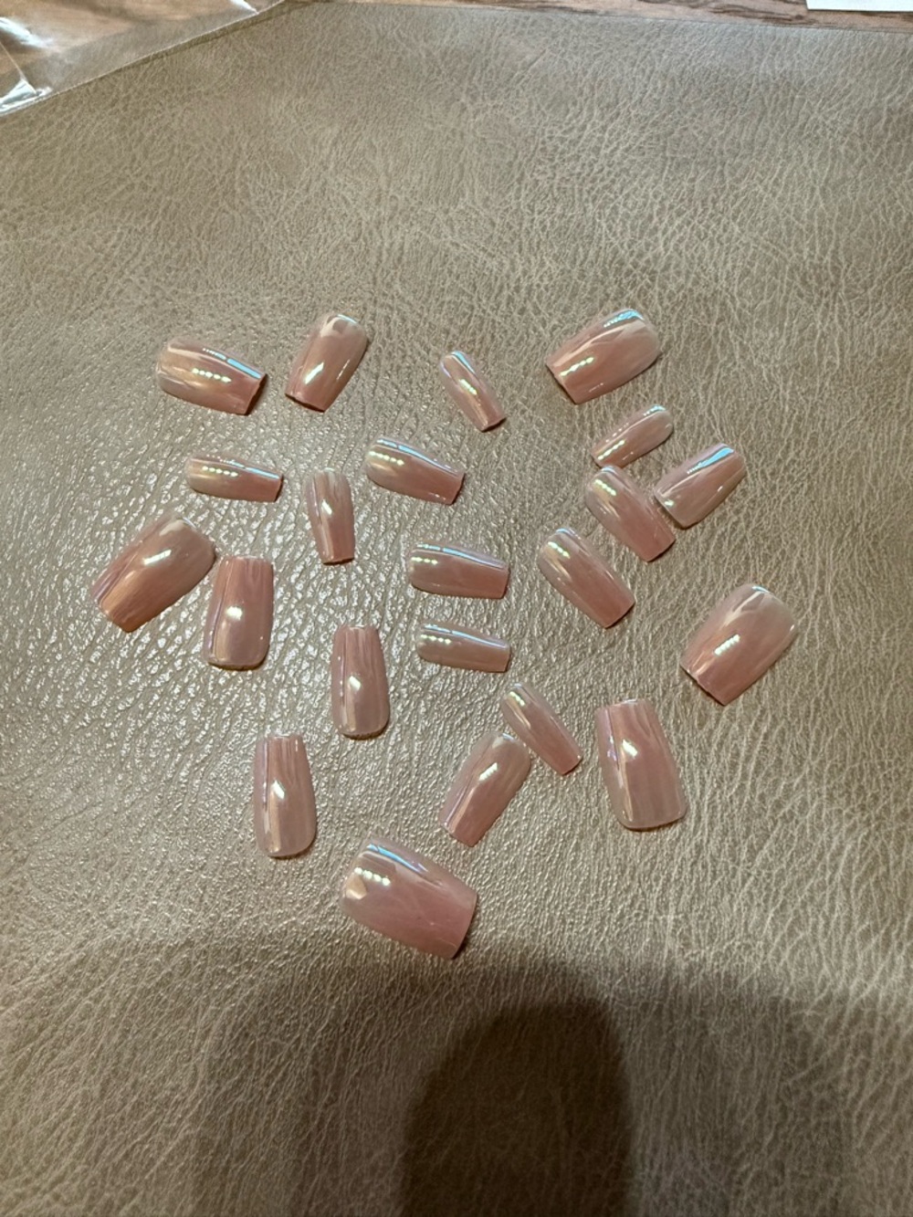 Press-On Nail Set - Multiple Shades in Medium Coffin - Picture 6 of 7